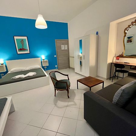 나폴리 Pop Santa Chiara B&B 외부 사진