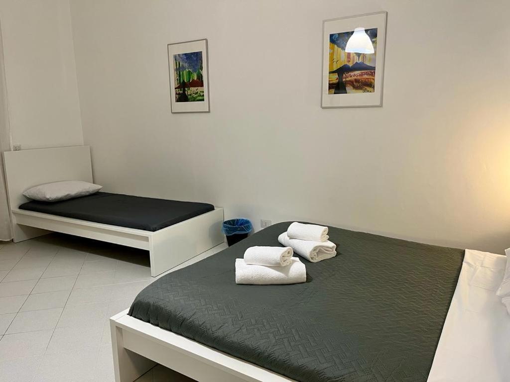 나폴리 Pop Santa Chiara B&B 외부 사진