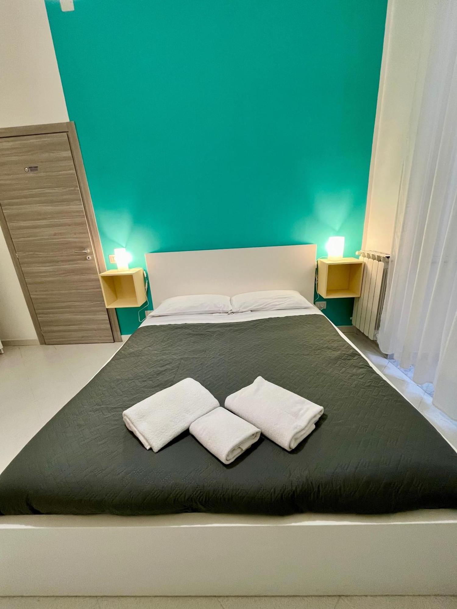 나폴리 Pop Santa Chiara B&B 외부 사진